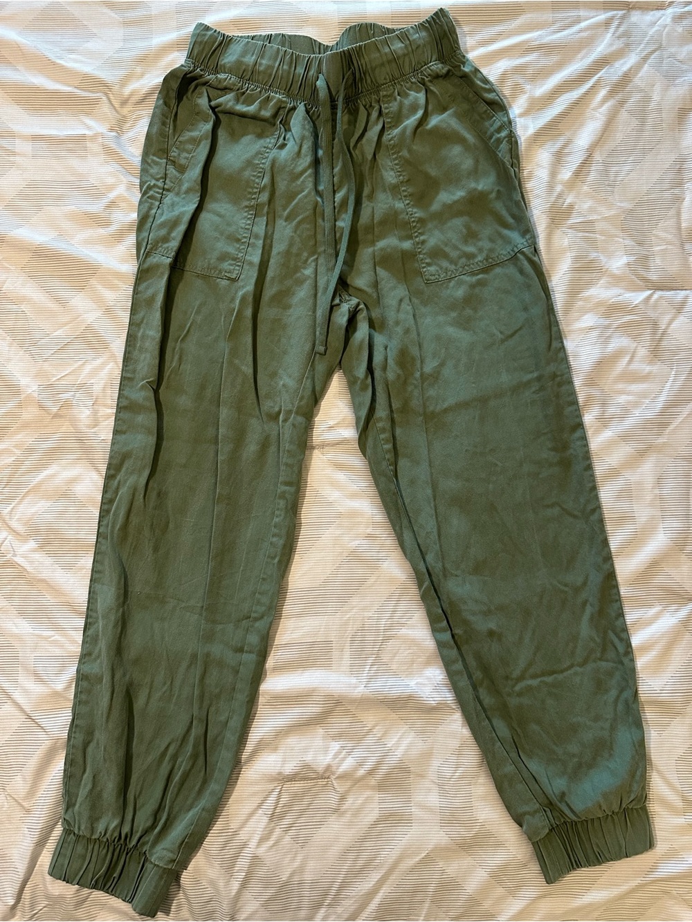 Women’s Universal Thread High-Rise Jogger Pants